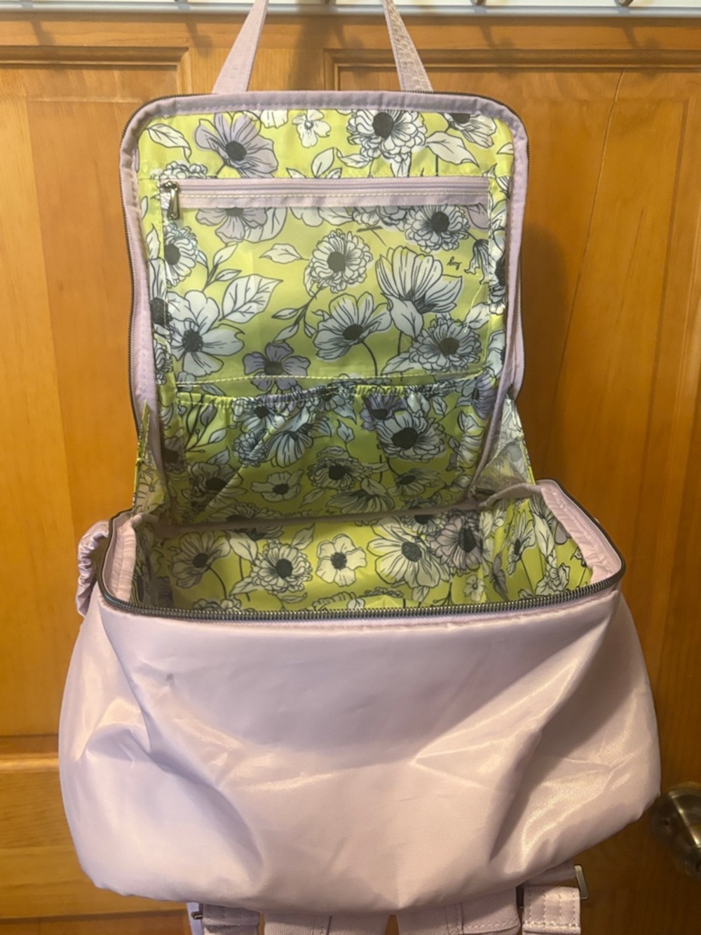 lug Voyager back pack in Sugar Plum. Price is Firm - Picture 6 of 13
